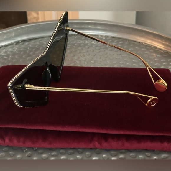 Gucci Hollywood Forever Sunglasses - Picture 6 of 11